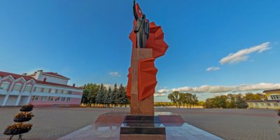 Памятник В.И. Ленину на главной площади города