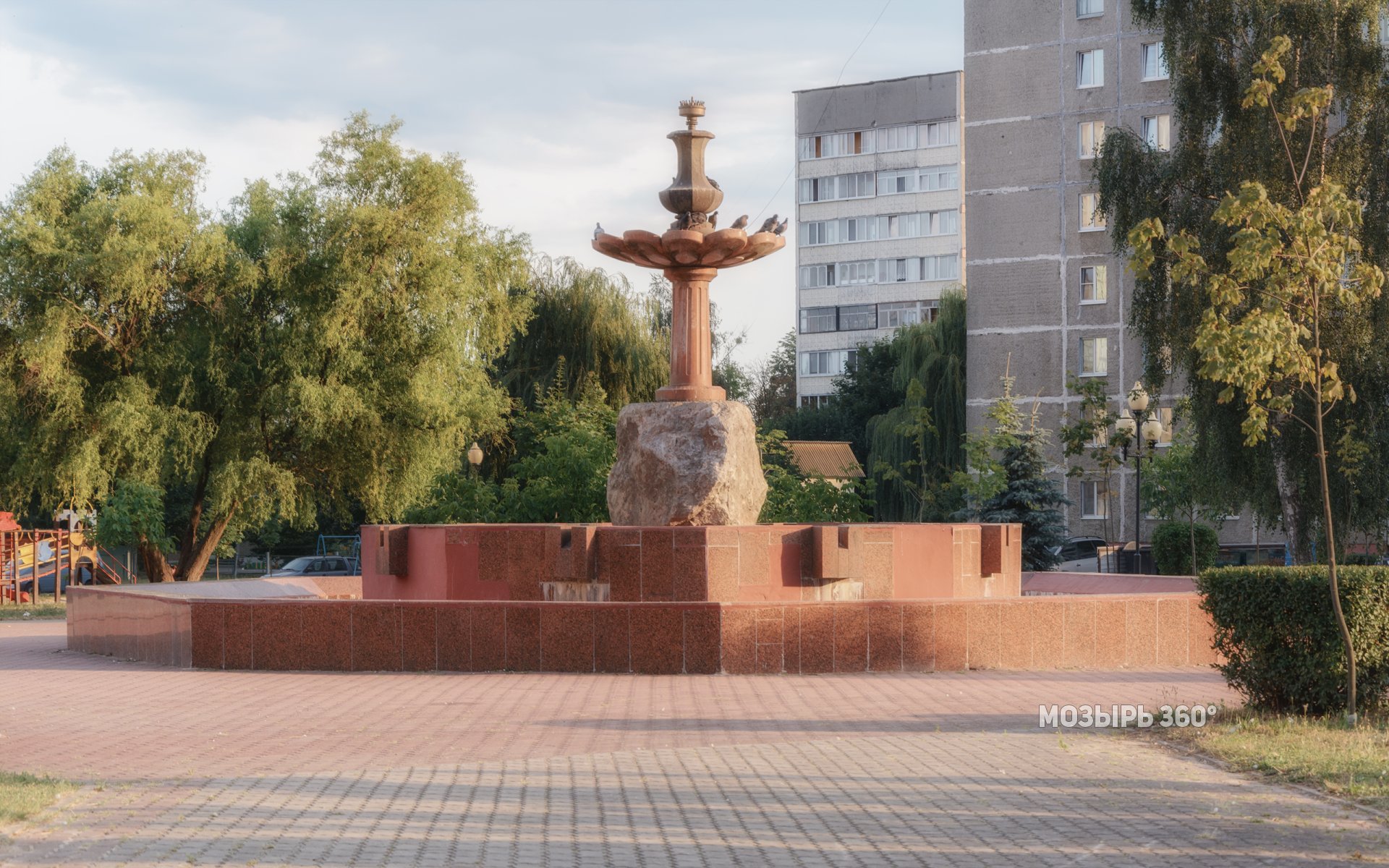 Фонтан на улице Интернациональной